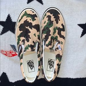 Men’s Camo Vans NWT.